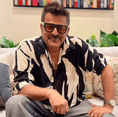 Book Rajesh Khattar